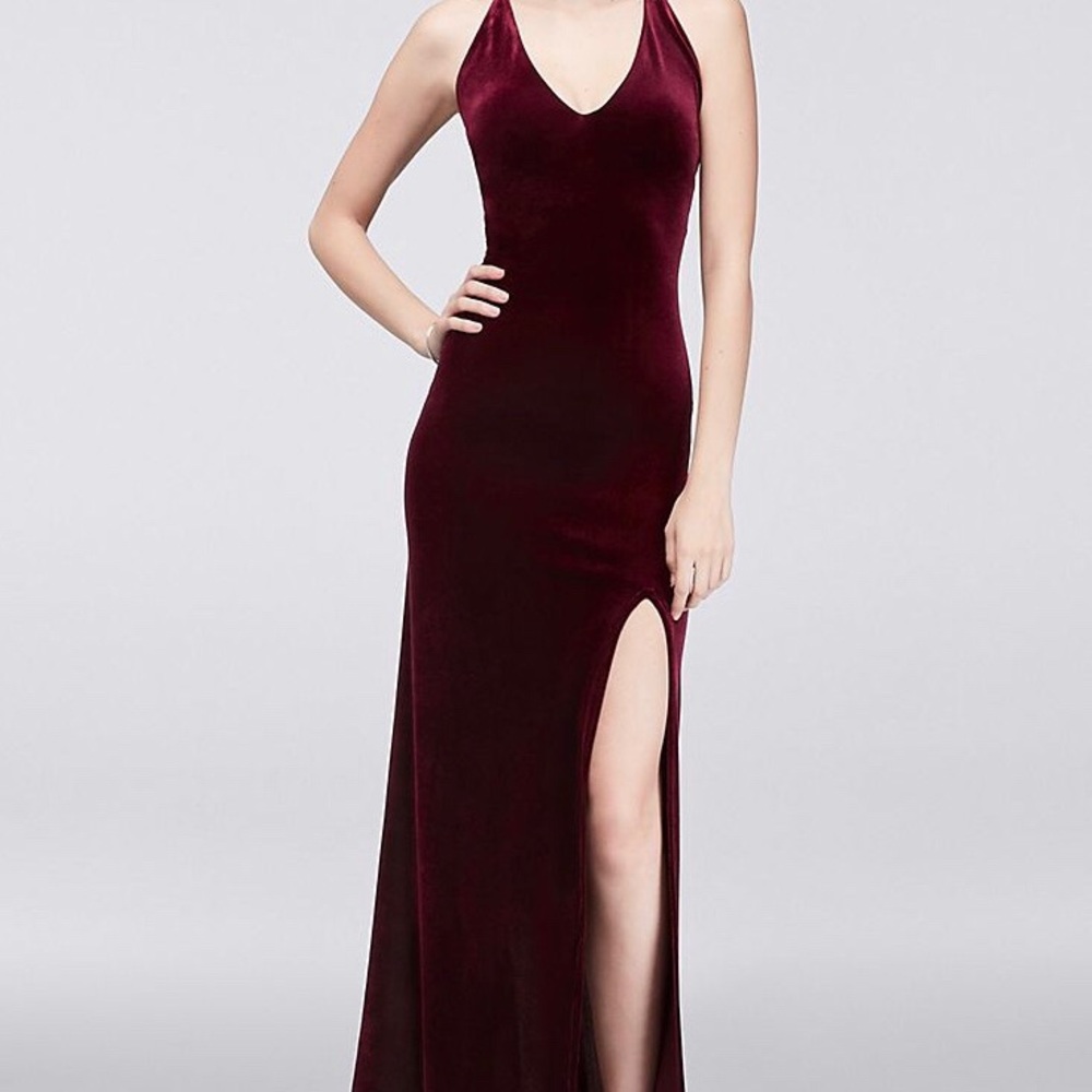V-Neck Velvet Steath Dress